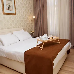 Arc Hotel